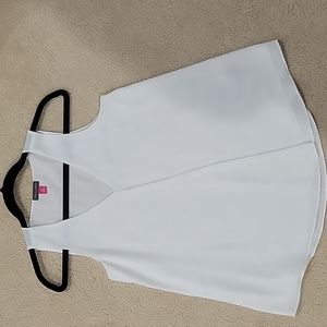 Vince Camuto Sleevless Blouse.